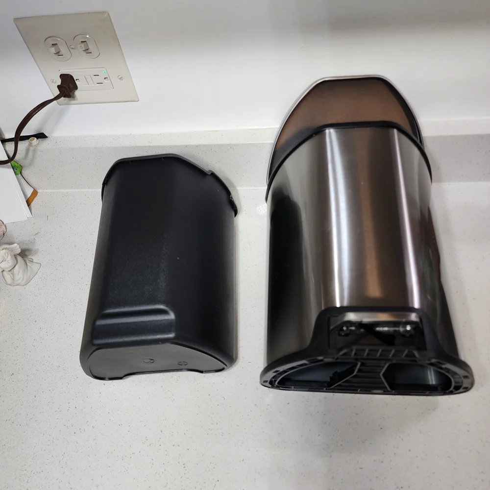 Stainless Steel Trash Can with Pedal. Receptable With Lid. New No Tags - Picture 8 of 13